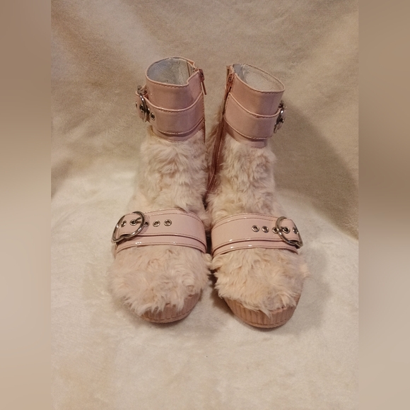 Jeffrey Campbell faux fur pink booties - Picture 3 of 11